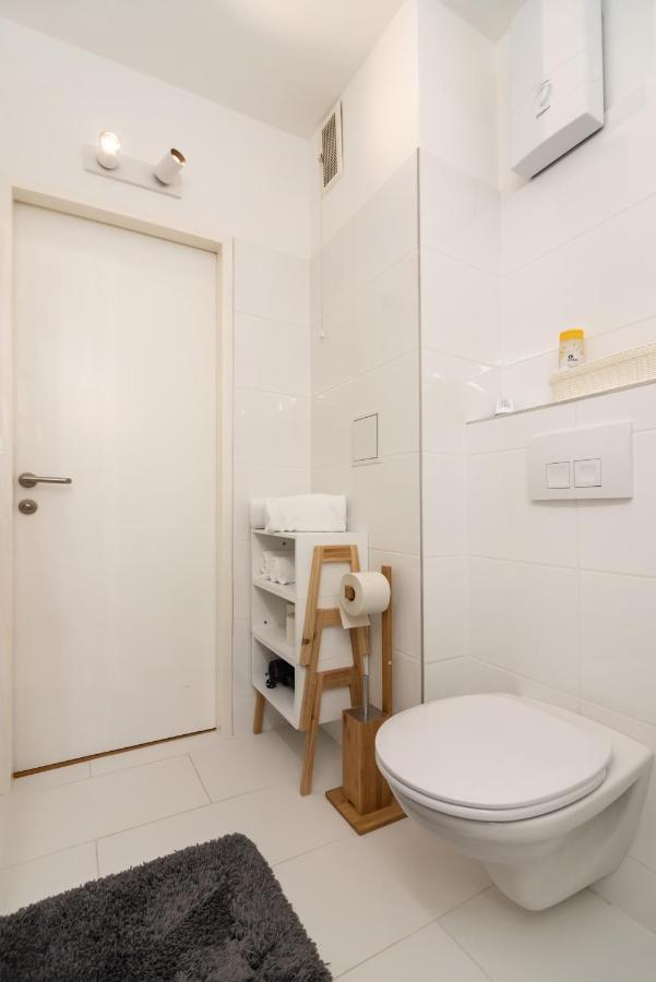 Modern, Bright Studio -Close To The Center In A Quiet Area Vienna Exterior photo