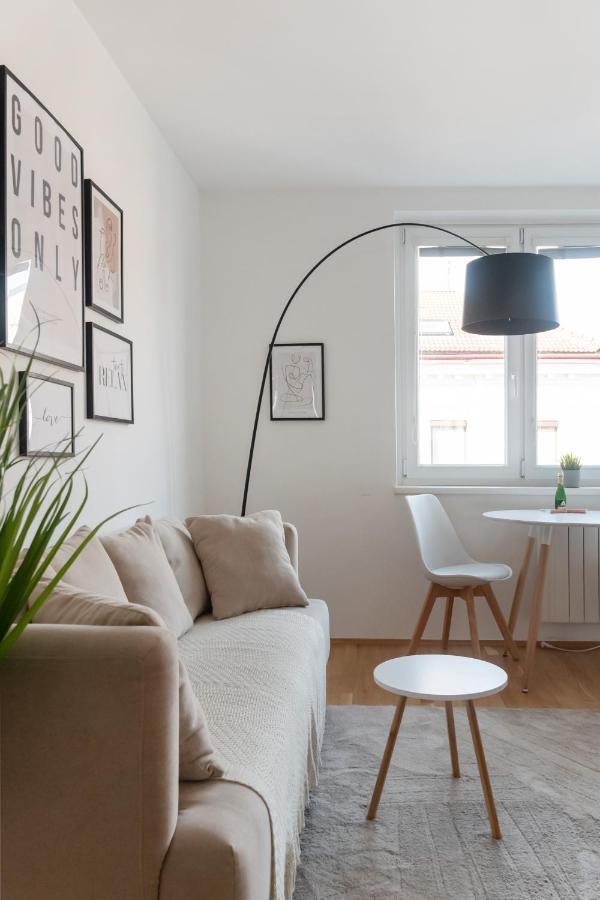 Modern, Bright Studio -Close To The Center In A Quiet Area Vienna Exterior photo